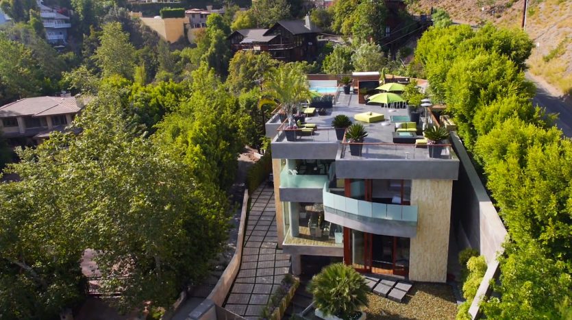 Beverly Grove, casas espectaculares filmadas con drones de última generación. ¡Vende, Compra y Alquila Tu Propiedad con REPLUS®!